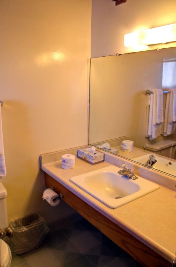 Crescent Beach Motel Кресент-Сити Номер фото