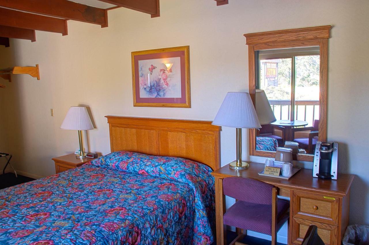 Crescent Beach Motel Кресент-Сити Номер фото